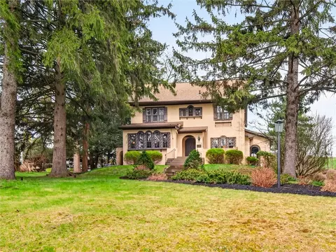 1608 Highland Ave, Rochester, NY 14618