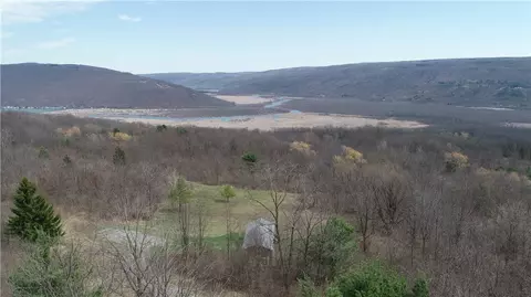 7475 County Road 12, Naples, NY 14512