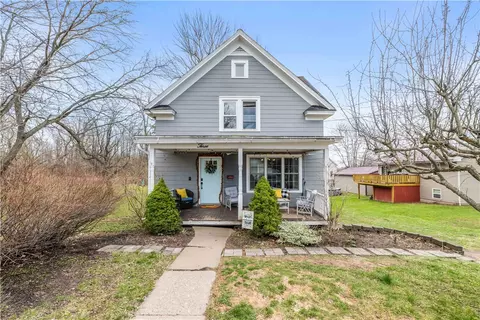 3 School St, Sodus, NY 14551