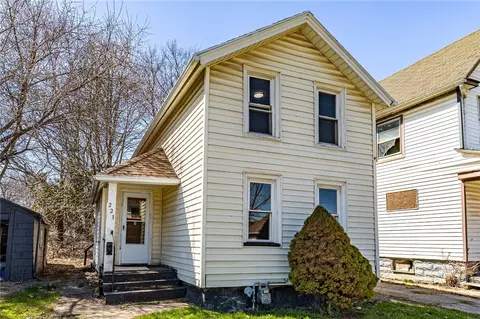 223 Orchard St, Rochester, NY 14606