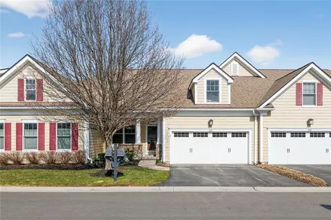 271 Bretlyn Circle Cir, Rochester, NY 14618