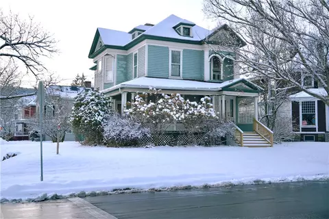 69 Elm St, Oneonta, NY 13820