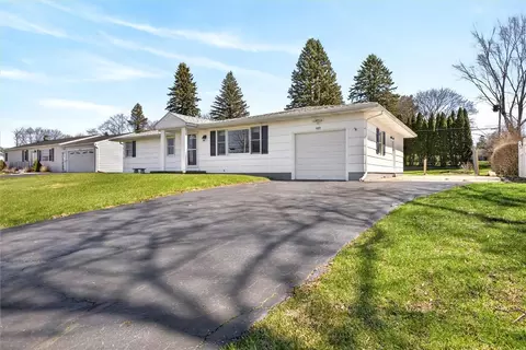 489 Chestnut Ridge Rd, Chili, NY 14624