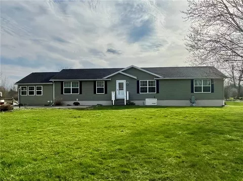 1452 State Route 104a, Sterling, NY 13156