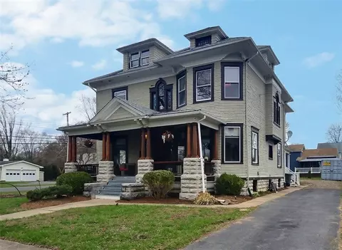 38 Center St, Waterloo, NY 13165