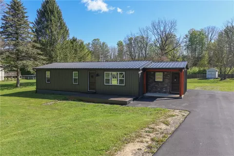 21 Bird Creek Rd, Southport, NY 14871