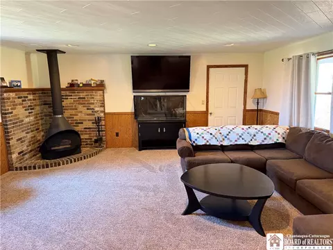 Living - 760 Genesee St, Olean, NY 14760 photo 3 of 6