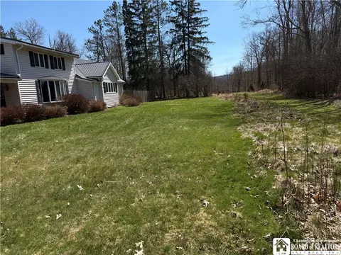 Exterior - 760 Genesee St, Olean, NY 14760 photo 4 of 7