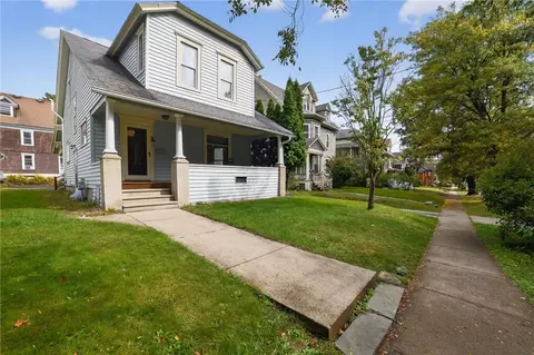 5 Walnut St, Oneonta, NY 13820