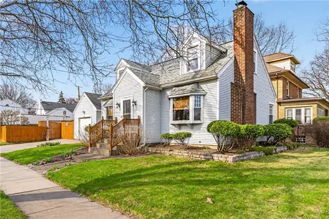 197 Barry Rd, Irondequoit, NY 14617