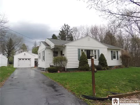 124 Niagara Ave, Jamestown, NY 14701