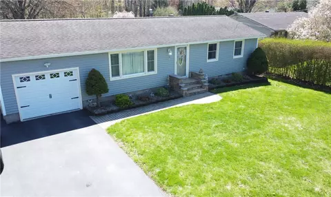 579 Mill Rd, Greece, NY 14626