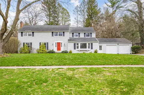 48 Shelwood Dr, Rochester, NY 14618