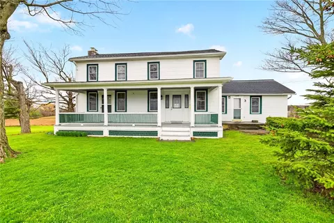 2070 New Michigan Rd, Canandaigua, NY 14424