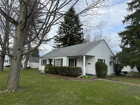 302 Gardner Rd, Horseheads, NY 14845