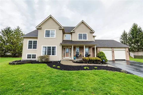 66 Terrace Hill Dr, Penfield, NY 14526