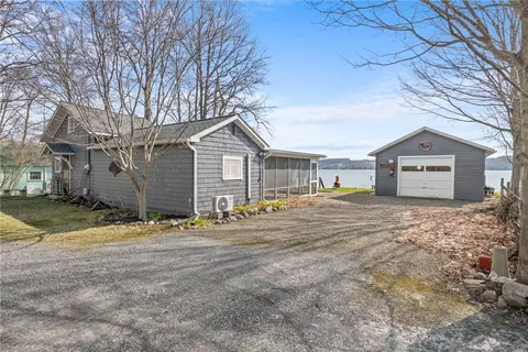 3573 Brandy Bay Ln, Jerusalem, NY 14527