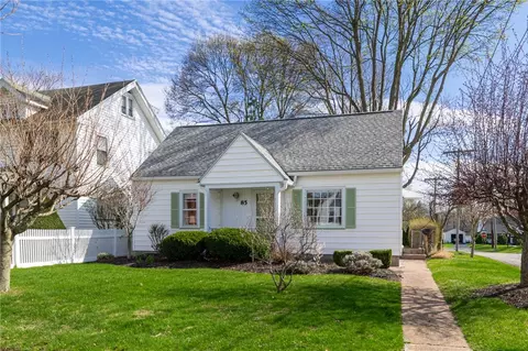 85 Colebourne Rd, Rochester, NY 14609