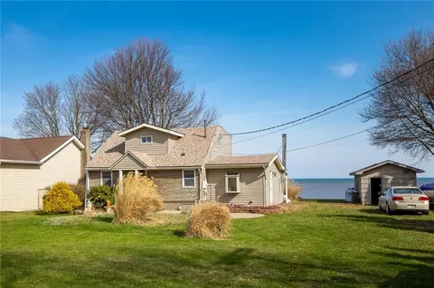 15143 E Jones Beach Dr, Carlton, NY 14477