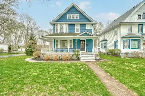 65 Ontario St, Honeoye Falls, NY 14472