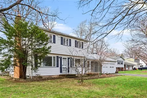 37 Nurmi Dr, Greece, NY 14616