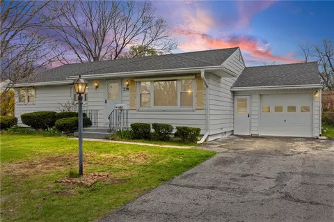 254 Vinedale Ave, Irondequoit, NY 14622