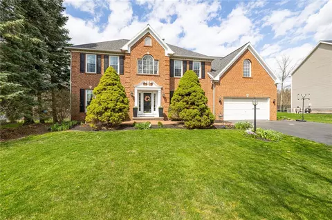 14 Princeton Ln, Perinton, NY 14450