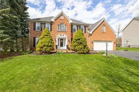 14 Princeton Ln, Perinton, NY 14450