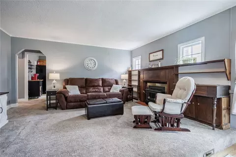 Living - 189 Cinnabar Rd, Irondequoit, NY 14617 photo 1 of 3