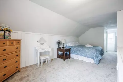 Bedroom - 189 Cinnabar Rd, Irondequoit, NY 14617 photo 5 of 8