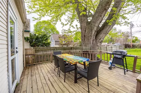 Exterior - 189 Cinnabar Rd, Irondequoit, NY 14617 photo 6 of 11