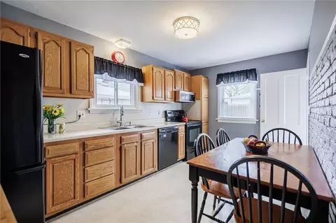 Kitchen - 189 Cinnabar Rd, Irondequoit, NY 14617 photo 1 of 4