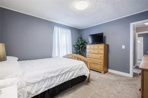 Bedroom - 189 Cinnabar Rd, Irondequoit, NY 14617 photo 2 of 8