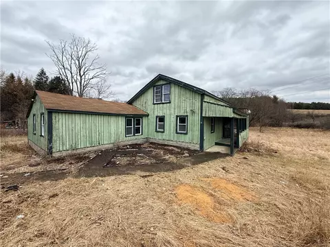 2766 County Route 102, Woodhull, NY 14801