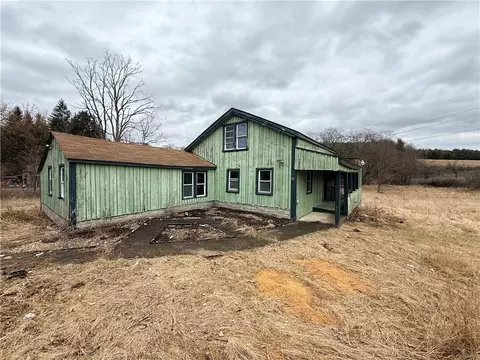 2766 County Route 102, Woodhull, NY 14801