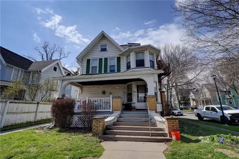 61 Cambridge St, Rochester, NY 14607