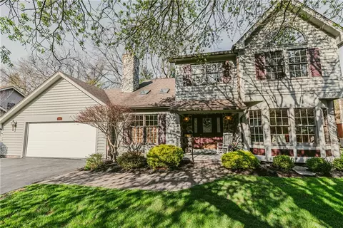 295 Willow Creek Ln, Irondequoit, NY 14622