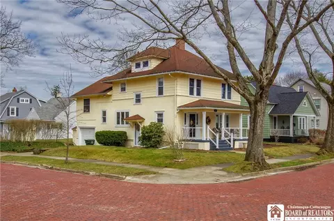 39 Clyde Ave, Jamestown, NY 14701