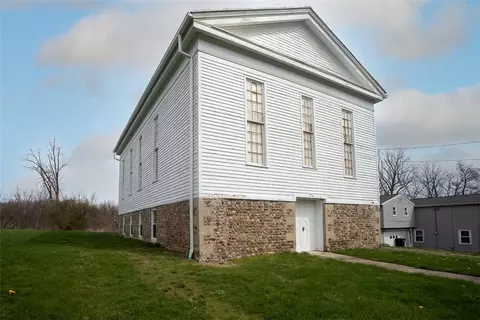 3333 Fowlerville Rd, York, NY 14592