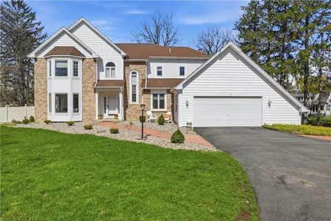 6 Shadow Crk, Penfield, NY 14526
