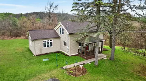 5790 Rossier Rd, Canandaigua, NY 14424