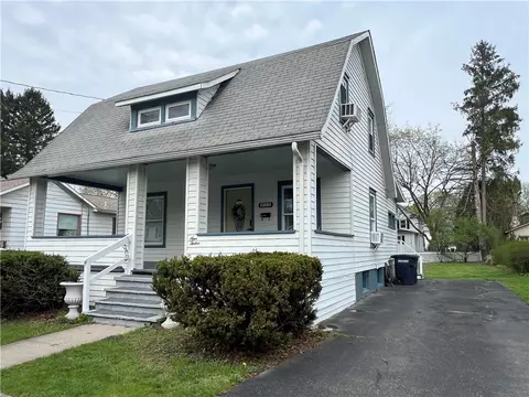912 W Gray St, Elmira, NY 14905