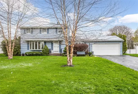 25 Bellmawr Dr, Chili, NY 14624