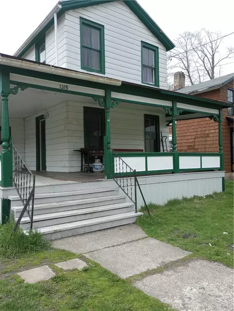 1315 Hall St, Elmira, NY 14901