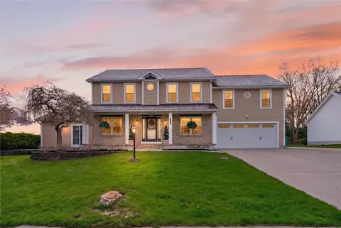 1343 Fieldcrest Ln, Victor, NY 14564