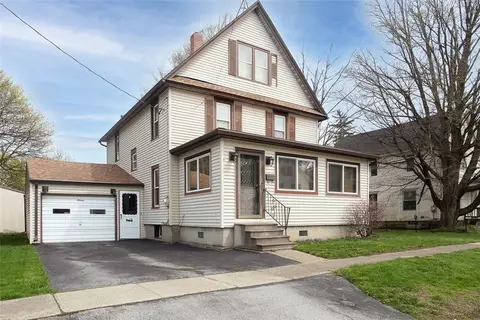 7 Genesee St E, Perry, NY 14530