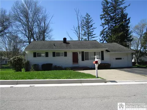 110 Jones St, Busti, NY 14750