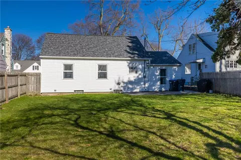 Exterior - 119 Walzer Rd, Irondequoit, NY 14622 photo 4 of 7