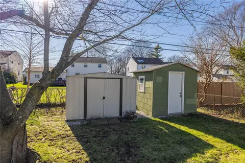 Exterior - 119 Walzer Rd, Irondequoit, NY 14622 photo 7 of 7
