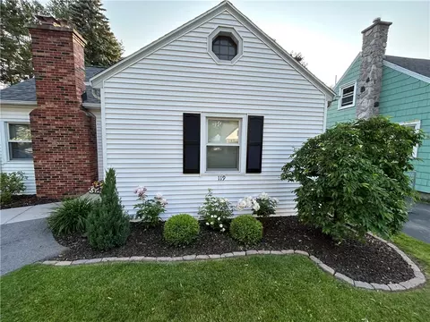 119 Walzer Rd, Irondequoit, NY 14622